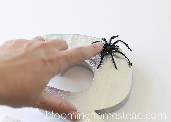DIY Halloween Craft by Blooming Homestead