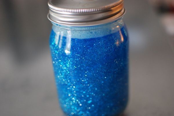 Here are some great ideas to recycle baby food jars and put them to use in fun and creative ways! 